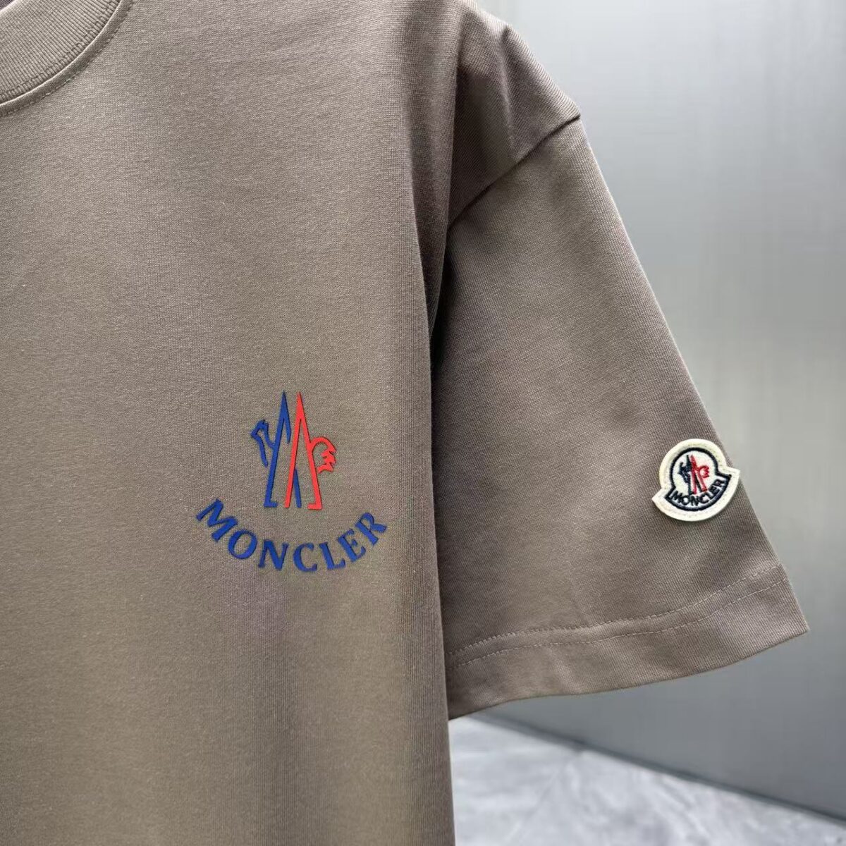 P75 MONCL* 蒙口* 2026春夏新款短袖T恤 定制纯棉字母logo 厚板 颜色：黑色 白色 深蓝 棕色 码数：S M L XL XXL