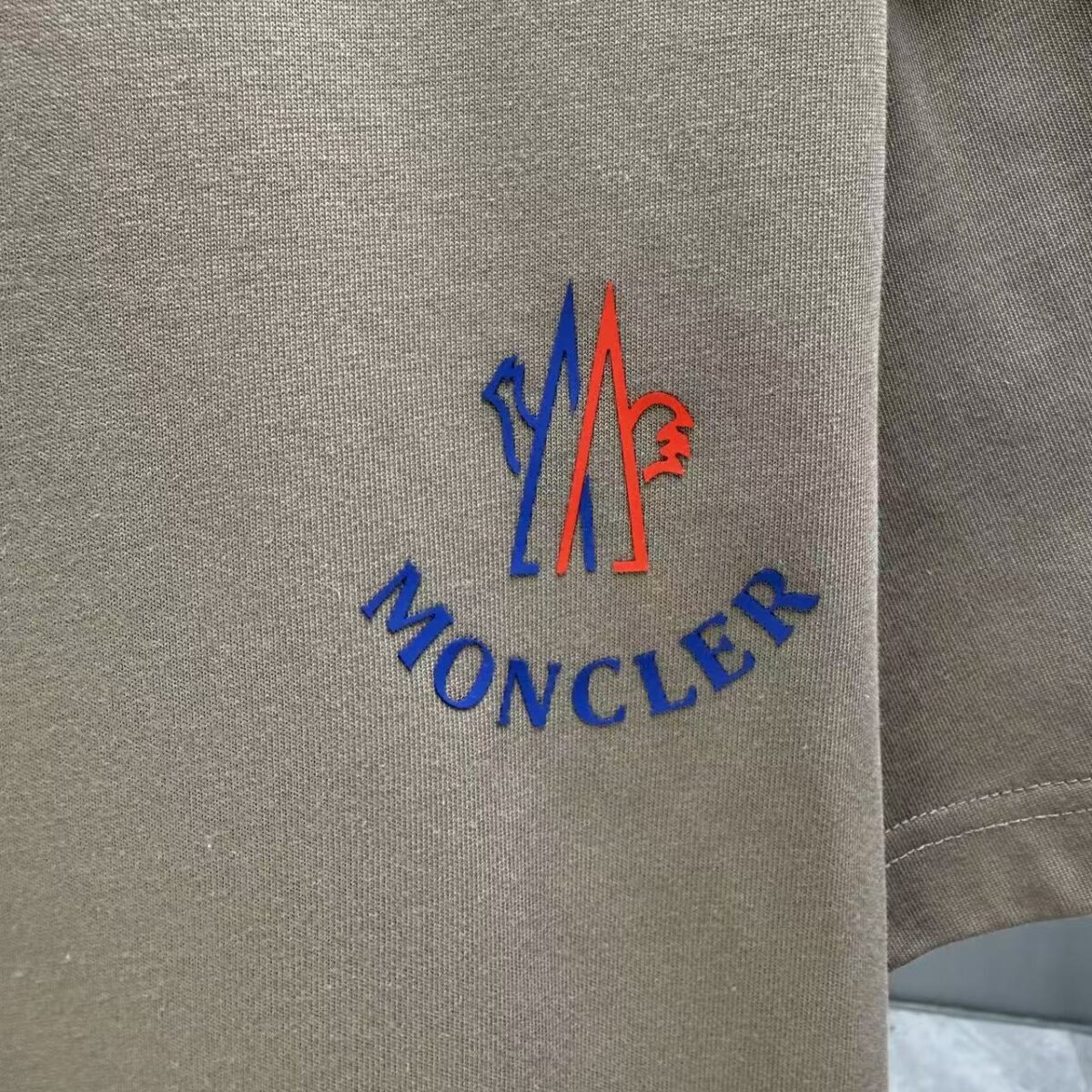P75 MONCL* 蒙口* 2026春夏新款短袖T恤 定制纯棉字母logo 厚板 颜色：黑色 白色 深蓝 棕色 码数：S M L XL XXL