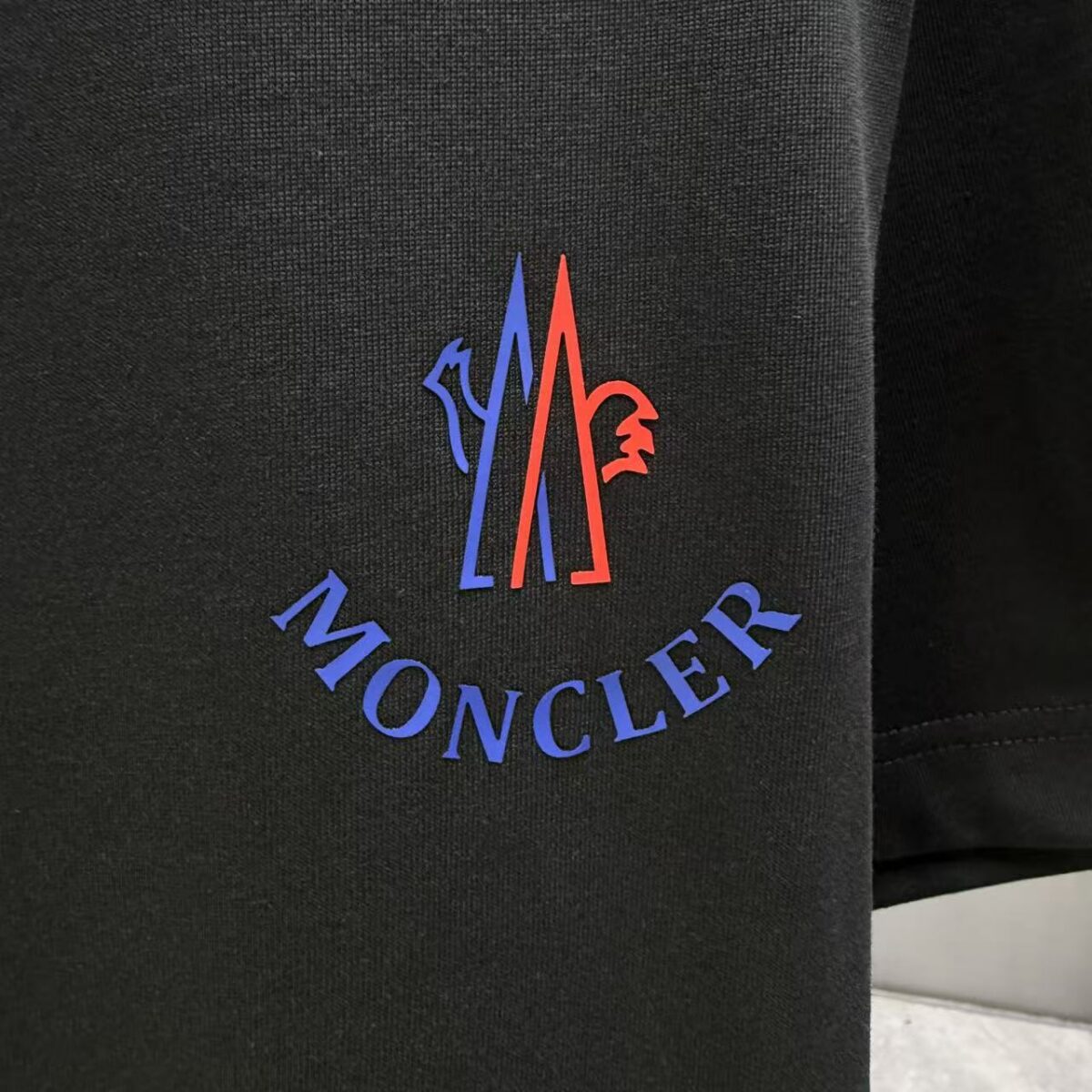 P75 MONCL* 蒙口* 2026春夏新款短袖T恤 定制纯棉字母logo 厚板 颜色：黑色 白色 深蓝 棕色 码数：S M L XL XXL