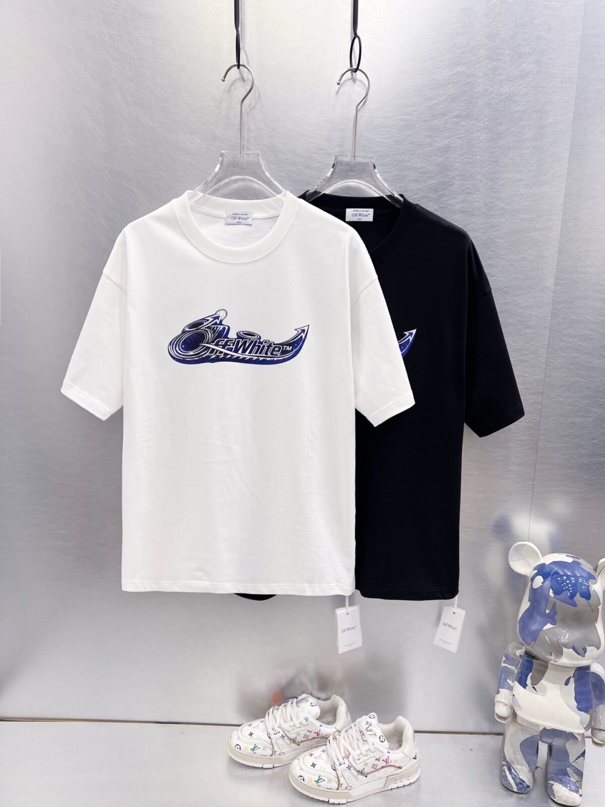 P65 OFF-WHITE OW 银河涂鸦箭头短袖上新💫 蓝星空流线 Logo 设计，重磅纯棉宽松款，清爽百搭街头刚需款！ 颜色：黑色 白色 尺码：S M L XL