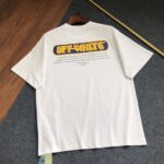 weigou_228908_1_63a2dd0114 P75 OFF-WHITE 2026新款字母logo印花短袖T恤 ⚠原版面料⚠高版本⚠高品质 网红明星同款 采用定织定染高克重原版面料,洗水完高达280g纯棉面料,螺纹增加到 不变形。, 工艺制作,宽松oversize版型。质感舒适度都是拉满的 上身简约百搭 手感非常舒服 超级百搭好看的一款短袖 三标齐全 男女同款正常版型 非市场普通版本 随意对比 品质绝对保证 颜色:黑色 白色 码数:XS ~ L XS:衣长70 胸围110 肩宽 袖长 S:衣长72 胸围114 肩宽60 袖长19 M :衣长74 胸围118 肩宽 袖长 L:衣长76 胸围122 肩宽63 袖