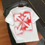 weigou_229613_1_38aa24983c P75 OFF-WHITE 2025新款字母logo印花短袖T恤 ⚠原版面料⚠高版本⚠高品质 网红明星同款 采用定织定染高克重原版面料,洗水完高达280g纯棉面料,螺纹增加到 不变形。, 工艺制作,宽松oversize版型。质感舒适度都是拉满的 上身简约百搭 手感非常舒服 超级百搭好看的一款短袖 三标齐全 男女同款正常版型 非市场普通版本 随意对比 品质绝对保证 颜色:黑色 白色 码数:XS ~ L XS:衣长70 胸围110 肩宽 袖长 S:衣长72 胸围114 肩宽60 袖长19 M :衣长74 胸围118 肩宽 袖长 L:衣长76 胸围122 肩宽63 袖