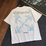 weigou_229715_1_99898c856c P75 OFF-WHITE 2026新款字母logo印花短袖T恤 ⚠原版面料⚠高版本⚠高品质 网红明星同款 采用定织定染高克重原版面料,洗水完高达280g纯棉面料,螺纹增加到 不变形。, 工艺制作,宽松oversize版型。质感舒适度都是拉满的 上身简约百搭 手感非常舒服 超级百搭好看的一款短袖 三标齐全 男女同款正常版型 非市场普通版本 随意对比 品质绝对保证 颜色:黑色 白色 码数:XS ~ L XS 衣长70 胸围110 肩宽 袖长 S. 衣长72 胸围114 肩宽60 袖长19 M 衣长74 胸围118 肩宽 . 袖长 L. 衣长76 胸围122 肩宽63 袖长20