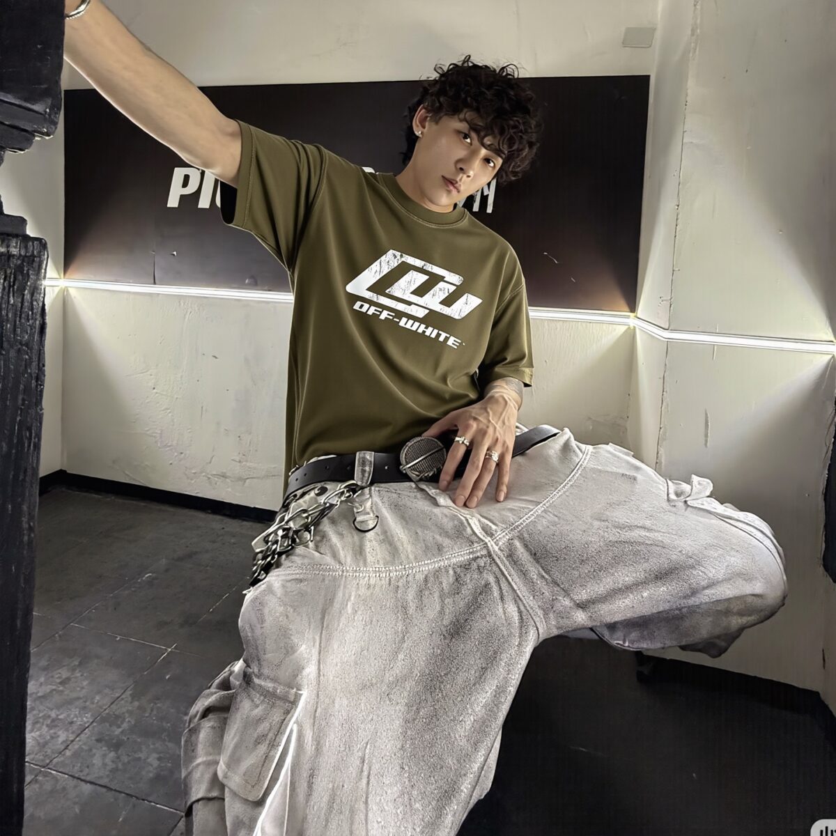 P75 《𝙉𝙚𝙬⚜️off》 2026春夏新款短袖T恤 32支275克双纱棉、做旧洗水炒雪花印花 颜色：咖绿色 紫色 灰色 黑色 码数：S M L XL XXL