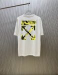 P70 款式：off-white短袖T恤 面料：300克重双纱100%棉 罗纹：320克重索络纳1*1潮牌 工艺：印花 颜色：白 粉 红 蓝 花灰 黑 尺码：M—4XL 无性别区分 男女同款