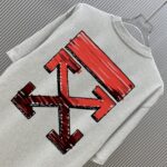 P70 款式：off-white短袖T恤 面料：300克重双纱100%棉 罗纹：320克重索络纳1*1潮牌 工艺：印花 颜色：白 夜蓝 炫酷蓝 蓝 花灰 黑 尺码：M—4XL 无性别区分 男女同款