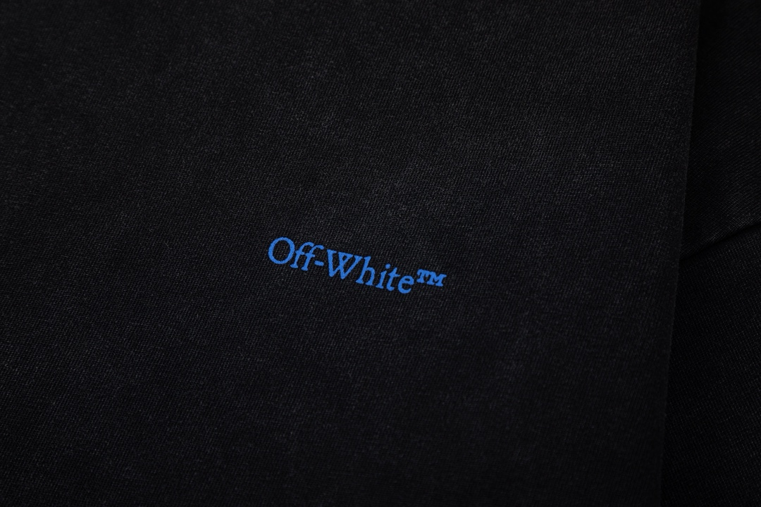 P75 off white 25新款油画人像洗水款短袖T恤 颜色：黑色 尺码：S M L XL