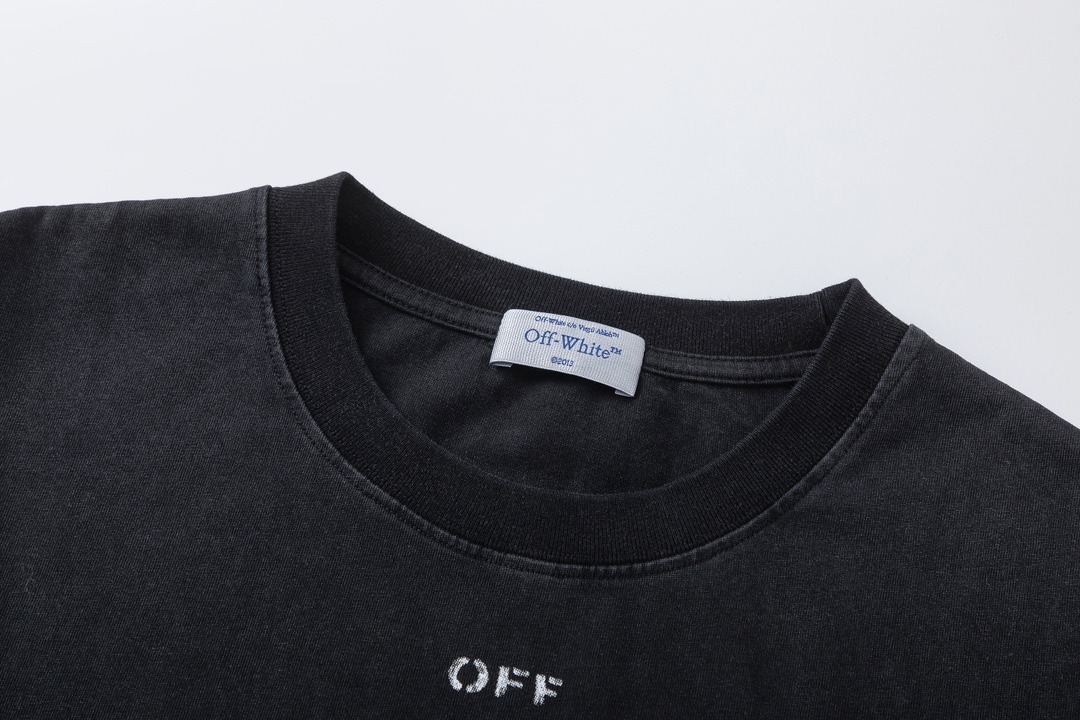 P75 off white新款宽松版短袖T恤 尺码：S M L XL 颜色：洗水黑色