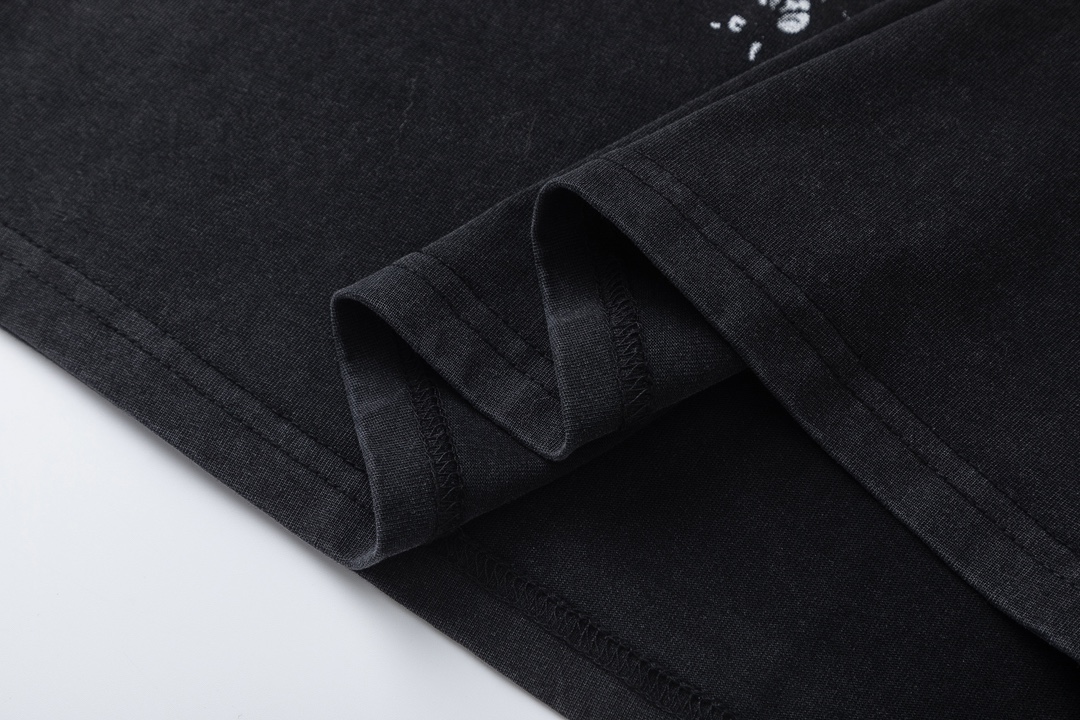 P75 off white新款宽松版短袖T恤 尺码：S M L XL 颜色：洗水黑色