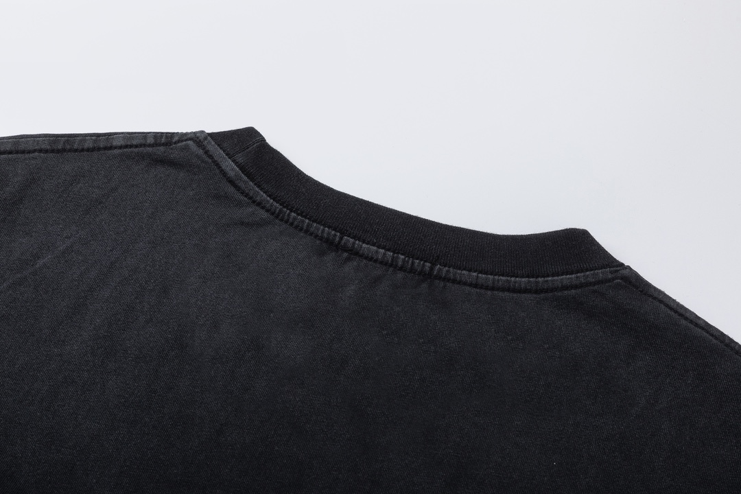P75 off white新款宽松版短袖T恤 尺码：S M L XL 颜色：洗水黑色