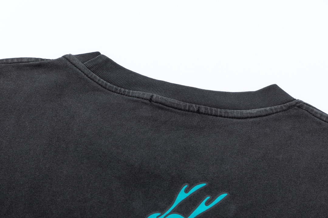 P75 off white 24n新款小恐龙洗水款短袖T恤 颜色：黑色 尺码：S M L XL
