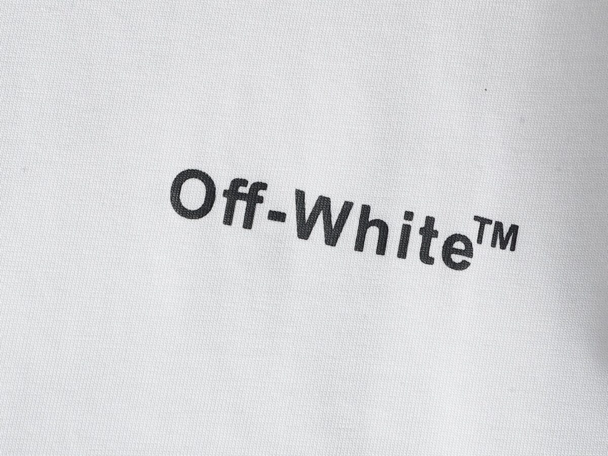 P75 OFF-WHITE 原版面料 官方同款 短袖T恤 定制 同缸染面料 手感非常舒服 春夏最新砖柜同步 时尚又个性 超级百搭好看 男女都非常合适 人手必备款 吊牌 领标 水洗麦 三标齐全 颜色: 黑白 尺码：XS~L