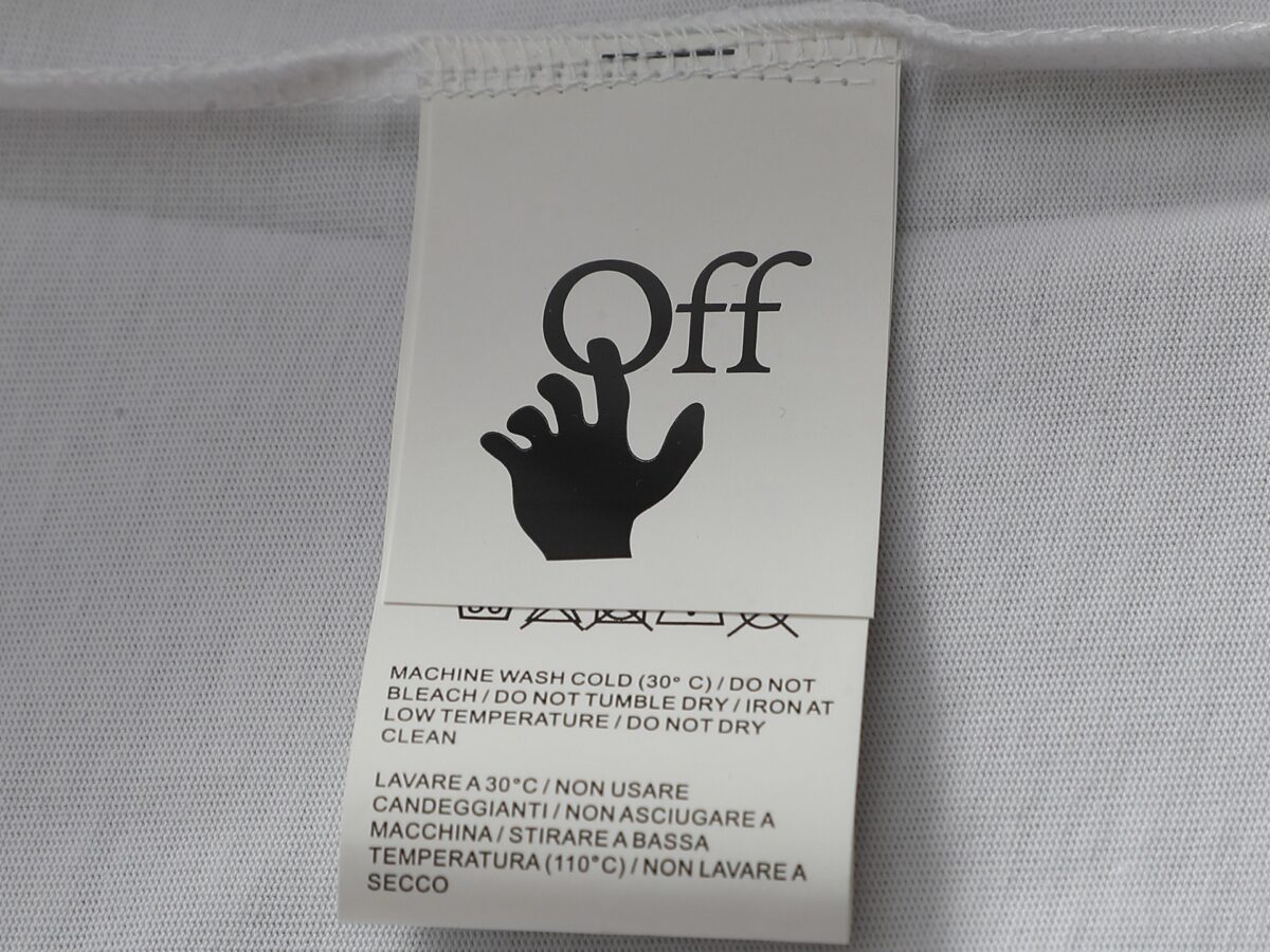P75 OFF-WHITE 原版面料 官方同款 短袖T恤 定制 同缸染面料 手感非常舒服 春夏最新砖柜同步 时尚又个性 超级百搭好看 男女都非常合适 人手必备款 吊牌 领标 水洗麦 三标齐全 颜色: 黑白 尺码：XS~L