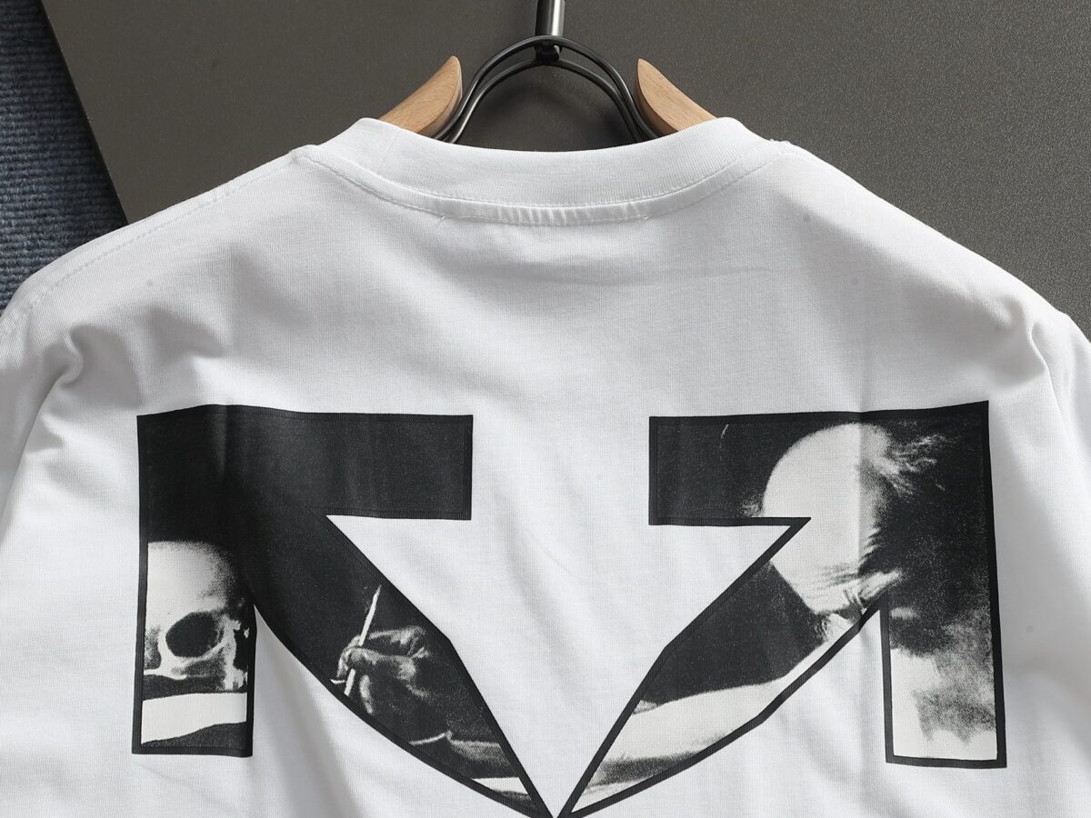 P75 OFF-WHITE 原版面料 官方同款 短袖T恤 定制 同缸染面料 手感非常舒服 春夏最新砖柜同步 时尚又个性 超级百搭好看 男女都非常合适 人手必备款 吊牌 领标 水洗麦 三标齐全 颜色: 黑白 尺码：XS~L
