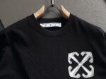 P75 OFF-WHITE 原版面料 官方同款 短袖T恤 定制 同缸染面料 手感非常舒服 春夏最新砖柜同步 时尚又个性 超级百搭好看 男女都非常合适 人手必备款 吊牌 领标 水洗麦 三标齐全 颜色: 黑白 尺码：XS~L