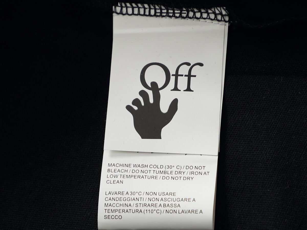 P75 OFF-WHITE 原版面料 官方同款 短袖T恤 定制 同缸染面料 手感非常舒服 春夏最新砖柜同步 时尚又个性 超级百搭好看 男女都非常合适 人手必备款 吊牌 领标 水洗麦 三标齐全 颜色: 黑白 尺码：XS~L