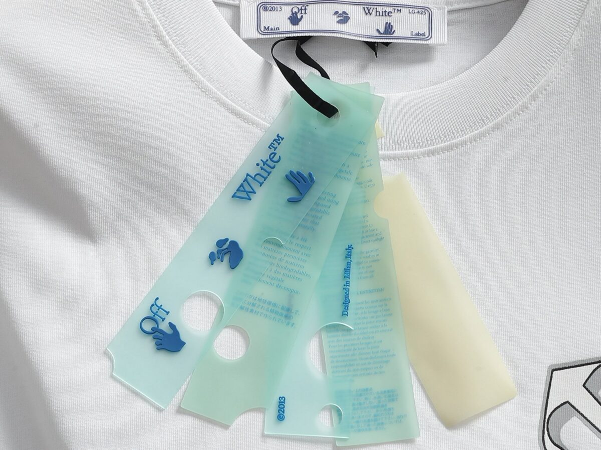 P75 OFF-WHITE 原版面料 官方同款 短袖T恤 定制 同缸染面料 手感非常舒服 春夏最新砖柜同步 时尚又个性 超级百搭好看 男女都非常合适 人手必备款 吊牌 领标 水洗麦 三标齐全 颜色: 黑白 尺码：XS~L