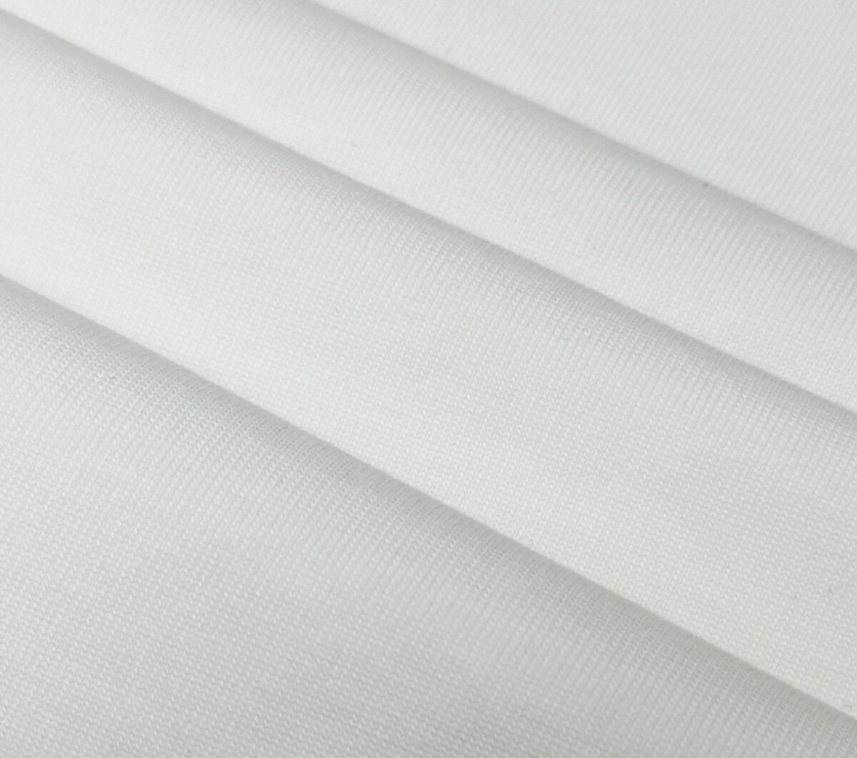 P70 款式：off-white短袖T恤 面料：300克重双纱100%棉 罗纹：320克重索络纳1*1潮牌 工艺：印花 颜色：白 红 夜蓝 花灰 黑 尺码：M—4XL 无性别区分 男女同款