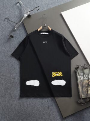 weigou_230803_0_50b6033d56 P75 OFF-WHITE 原版面料 官方同款 短袖T恤 定制 同缸染面料 手感非常舒服 春夏最新砖柜同步 时尚又个性 超级百搭好看 男女都非常合适 人手必备款 吊牌 领标 水洗麦 三标齐全 颜色: 黑白 尺码:XS~L