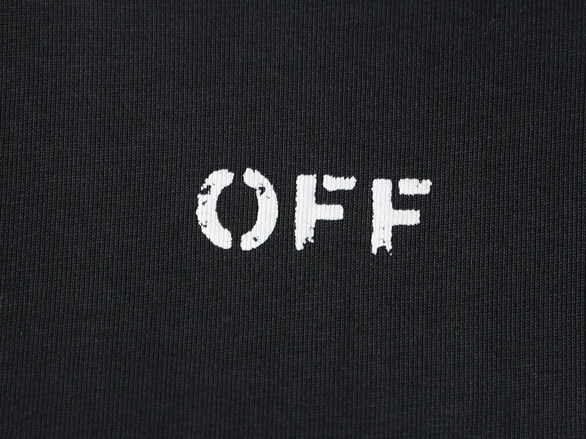 P75 OFF-WHITE 原版面料 官方同款 短袖T恤 定制 同缸染面料 手感非常舒服 春夏最新砖柜同步 时尚又个性 超级百搭好看 男女都非常合适 人手必备款 吊牌 领标 水洗麦 三标齐全 颜色: 黑白 尺码：XS~L