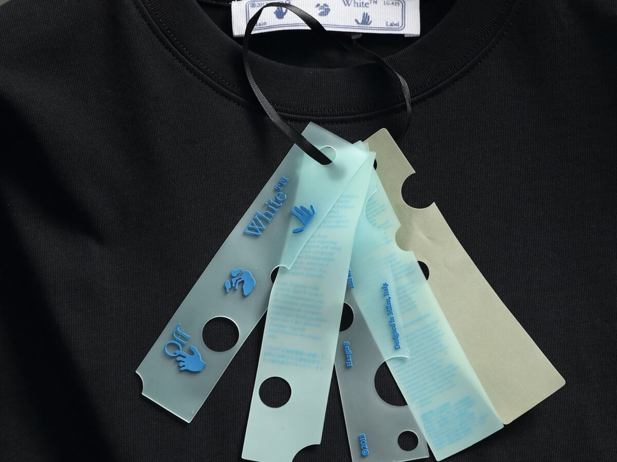 P75 OFF-WHITE 原版面料 官方同款 短袖T恤 定制 同缸染面料 手感非常舒服 春夏最新砖柜同步 时尚又个性 超级百搭好看 男女都非常合适 人手必备款 吊牌 领标 水洗麦 三标齐全 颜色: 黑白 尺码：XS~L