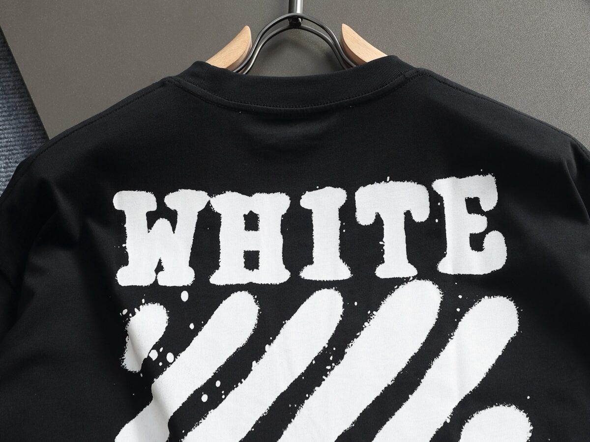 P75 OFF-WHITE 原版面料 官方同款 短袖T恤 定制 同缸染面料 手感非常舒服 春夏最新砖柜同步 时尚又个性 超级百搭好看 男女都非常合适 人手必备款 吊牌 领标 水洗麦 三标齐全 颜色: 黑白 尺码：XS~L