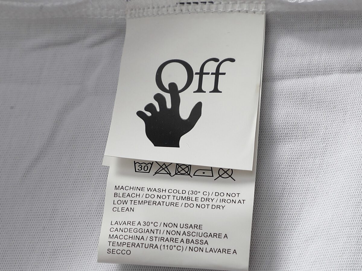 P75 OFF-WHITE 原版面料 官方同款 短袖T恤 定制 同缸染面料 手感非常舒服 春夏最新砖柜同步 时尚又个性 超级百搭好看 男女都非常合适 人手必备款 吊牌 领标 水洗麦 三标齐全 颜色: 黑白 尺码：XS~L