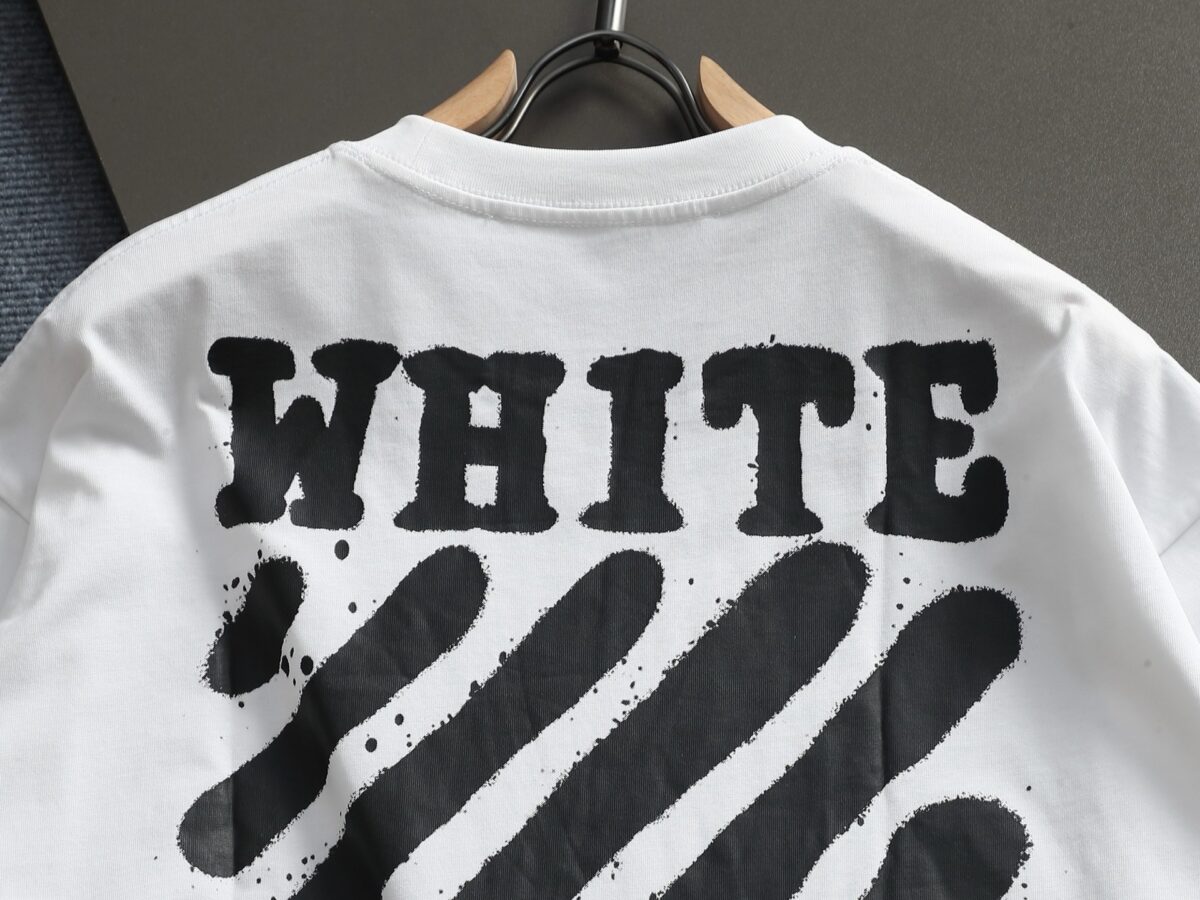 P75 OFF-WHITE 原版面料 官方同款 短袖T恤 定制 同缸染面料 手感非常舒服 春夏最新砖柜同步 时尚又个性 超级百搭好看 男女都非常合适 人手必备款 吊牌 领标 水洗麦 三标齐全 颜色: 黑白 尺码：XS~L