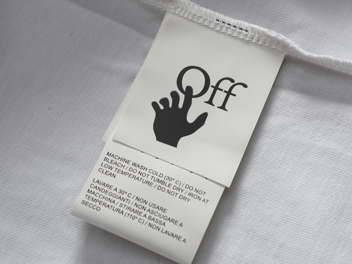 P75 OFF-WHITE 原版面料 官方同款 短袖T恤 定制 同缸染面料 手感非常舒服 春夏最新砖柜同步 时尚又个性 超级百搭好看 男女都非常合适 人手必备款 吊牌 领标 水洗麦 三标齐全 颜色: 黑白 尺码：XS~L