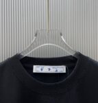 P75 （严控品质 ） 款式：off-white短袖T恤 面料：300克重双纱100%棉 罗纹：320克重索络纳1*1潮牌 工艺：洗水磨破印花 颜色：白 卡其 花灰 黑 尺码：M—4XL 无性别区分 男女同款