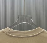 P75 （严控品质 ） 款式：off-white短袖T恤 面料：300克重双纱100%棉 罗纹：320克重索络纳1*1潮牌 工艺：洗水磨破印花 颜色：白 卡其 花灰 黑 尺码：M—4XL 无性别区分 男女同款