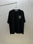 P75 （严控品质 ） 款式：off-white短袖T恤 面料：300克重双纱100%棉 罗纹：320克重索络纳1*1潮牌 工艺：洗水磨破印花 颜色：白 天蓝 灰 黑 尺码：M—4XL 无性别区分 男女同款