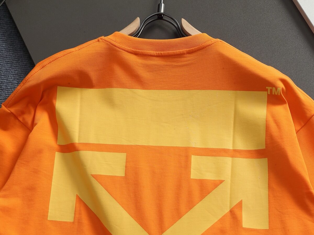 P75 OFF-WHITE 原版面料 官方同款 短袖T恤 定制 同缸染面料 手感非常舒服 春夏最新砖柜同步 时尚又个性 超级百搭好看 男女都非常合适 人手必备款 吊牌 领标 水洗麦 三标齐全 颜色: 黑白橙 尺码：XS~L