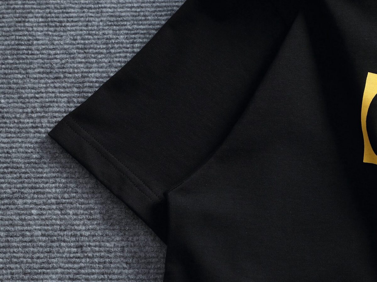 P75 OFF-WHITE 原版面料 官方同款 短袖T恤 定制 同缸染面料 手感非常舒服 春夏最新砖柜同步 时尚又个性 超级百搭好看 男女都非常合适 人手必备款 吊牌 领标 水洗麦 三标齐全 颜色: 黑白橙 尺码：XS~L