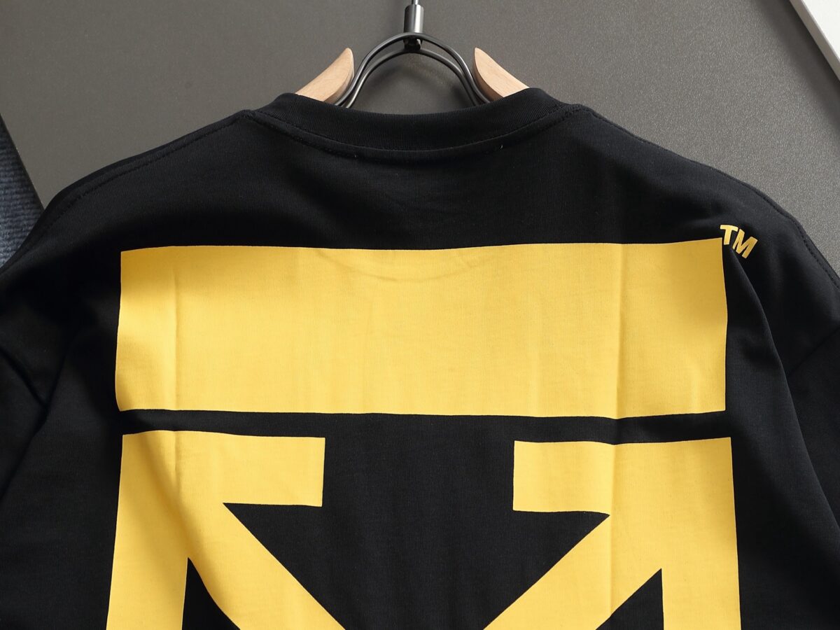 P75 OFF-WHITE 原版面料 官方同款 短袖T恤 定制 同缸染面料 手感非常舒服 春夏最新砖柜同步 时尚又个性 超级百搭好看 男女都非常合适 人手必备款 吊牌 领标 水洗麦 三标齐全 颜色: 黑白橙 尺码：XS~L