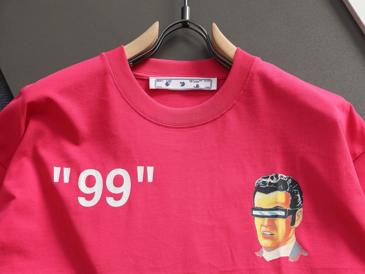 P75 OFF-WHITE 月球背面🌕大LOGO 原版面料 官方同款 短袖T恤 定制 同缸染面料 手感非常舒服 春夏最新砖柜同步 时尚又个性 超级百搭好看 男女都非常合适 人手必备款 吊牌 领标 水洗麦 三标齐全 颜色: 黑白粉 尺码：XS~L
