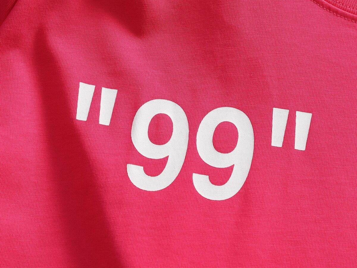 P75 OFF-WHITE 月球背面🌕大LOGO 原版面料 官方同款 短袖T恤 定制 同缸染面料 手感非常舒服 春夏最新砖柜同步 时尚又个性 超级百搭好看 男女都非常合适 人手必备款 吊牌 领标 水洗麦 三标齐全 颜色: 黑白粉 尺码：XS~L
