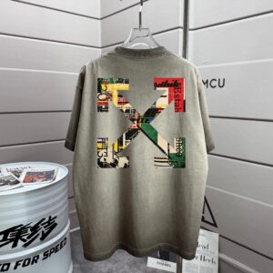 P80 OFF 2026春夏新款 洗水磨破320克圆领短袖tee 男女同款宽松版 颜色 :洗水深黑 洗水白 洗水灰 褐色 洗水绿色 尺码 :S M L XL XXL 尺码： S （90-130斤） M （120-150斤） L （140-165斤） XL （160-180斤） XXL （180-210斤）