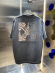 P80 OFF-white/2026春夏新款 洗水磨破320克圆领短袖tee 男女同款宽松版 吊牌 领标 洗水唛 三标齐全 颜色 :洗水黑 洗水白 洗水灰 洗水绿 洗水红 尺码 :S M L XL XXL ​ ​