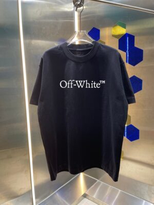weigou_233261_0_435e16cdc5 P80 OFF-white/2026春夏新款 洗水磨破320克圆领短袖tee 男女同款宽松版 吊牌 领标 洗水唛 三标齐全 颜色 :洗水黑 洗水白 洗水灰 洗水绿 洗水红 尺码 :S M L XL XXL 
