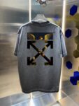 P80 OFF-white/2026春夏新款 洗水磨破320克圆领短袖tee 男女同款宽松版 吊牌 领标 洗水唛 三标齐全 颜色 :洗水黑 洗水白 洗水灰 洗水绿 洗水红 尺码 :S M L XL XXL ​ ​