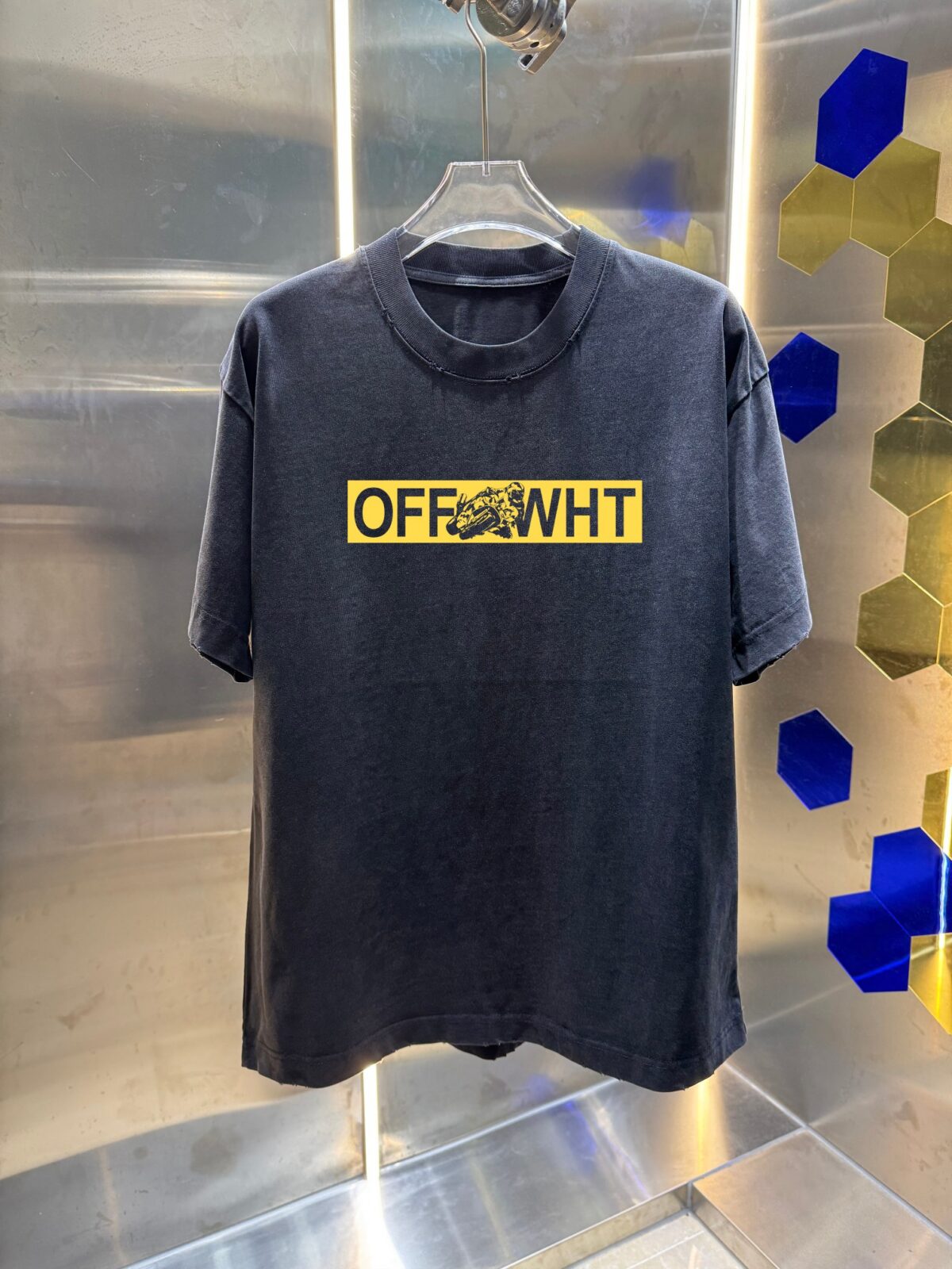 P80 OFF-white/2026春夏新款 洗水磨破320克圆领短袖tee 男女同款宽松版 吊牌 领标 洗水唛 三标齐全 颜色 :洗水黑 洗水白 洗水灰 褐色 尺码 :S M L XL XXL ​