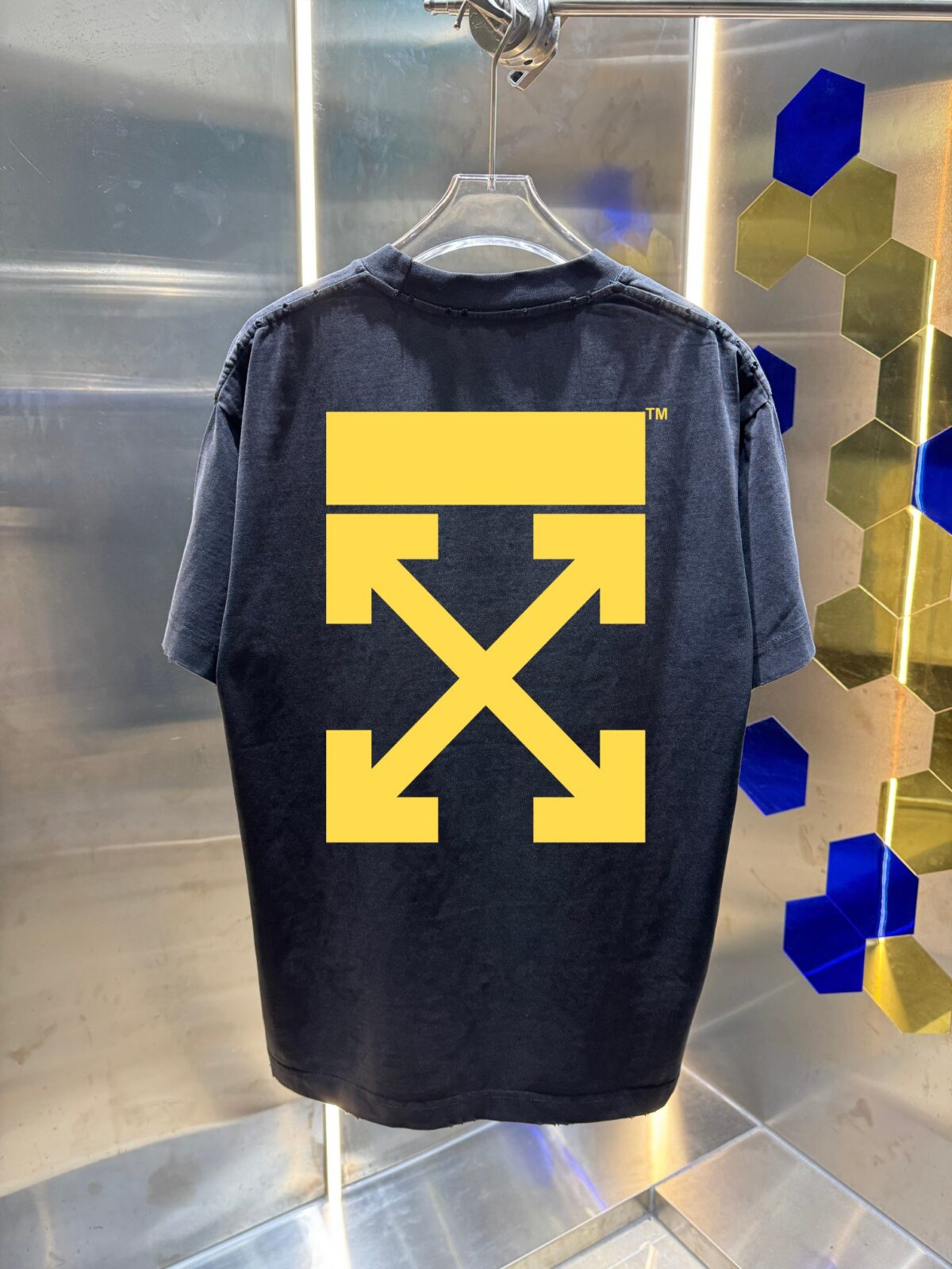 P80 OFF-white/2026春夏新款 洗水磨破320克圆领短袖tee 男女同款宽松版 吊牌 领标 洗水唛 三标齐全 颜色 :洗水黑 洗水白 洗水灰 褐色 尺码 :S M L XL XXL ​