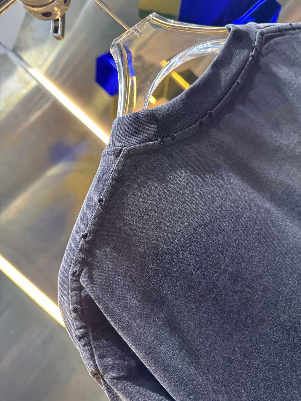 P80 OFF-white/2026春夏新款 洗水磨破320克圆领短袖tee 男女同款宽松版 吊牌 领标 洗水唛 三标齐全 颜色 :洗水黑 洗水白 洗水灰 褐色 尺码 :S M L XL XXL ​