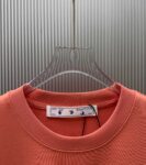 P70 （严控品质 ） 款式：off-white短袖T恤 面料：300克重双纱100%棉 罗纹：320克重索络纳1*1潮牌 工艺：印花 颜色：白 橙 粉 夜蓝 花灰 黑 尺码：M—4XL 无性别区分 男女同款