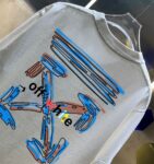 P80 OFF-white/2026春夏新款 洗水磨破320克圆领短袖tee 男女同款宽松版 吊牌 领标 洗水唛 三标齐全 颜色 :洗水黑 洗水白 洗水灰 褐色 尺码 :S M L XL XXL ​