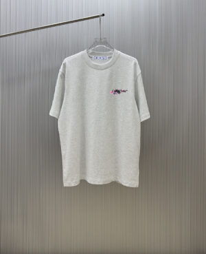 P70 （严控品质 ） 款式：off-white短袖T恤 面料：300克重双纱100%棉 罗纹：320克重索络纳1*1潮牌 工艺：印花 颜色：白 炫酷蓝 花灰 蓝 黑 尺码：M—4XL 无性别区分 男女同款