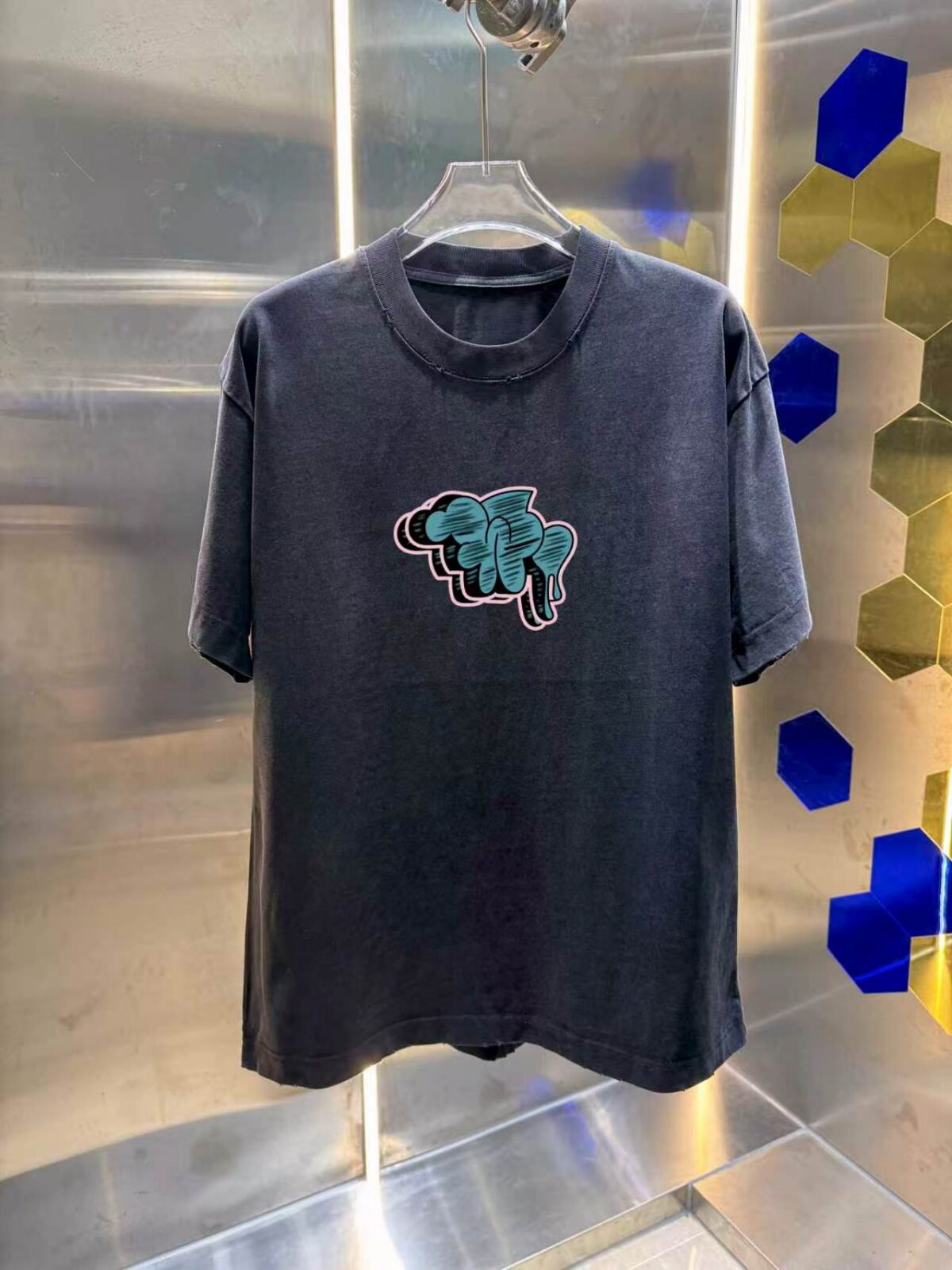 P80 OFF-white/2026春夏新款 洗水磨破320克圆领短袖tee 男女同款宽松版 吊牌 领标 洗水唛 三标齐全 颜色 :洗水黑 洗水白 洗水灰 洗水紫 尺码 :S M L XL XXL