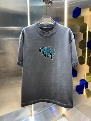 P80 OFF-white/2026春夏新款 洗水磨破320克圆领短袖tee 男女同款宽松版 吊牌 领标 洗水唛 三标齐全 颜色 :洗水黑 洗水白 洗水灰 洗水紫 尺码 :S M L XL XXL
