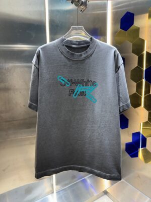 P80 OFF-white/2026春夏新款 洗水磨破320克圆领短袖tee 男女同款宽松版 吊牌 领标 洗水唛 三标齐全 颜色 :洗水黑 洗水白 洗水灰 洗水紫 尺码 :S M L XL XXL